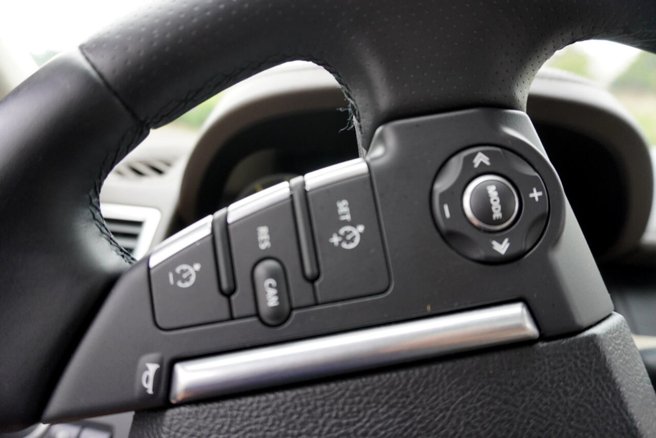 2012 Land Rover Range Rover Sport HSE photo 23