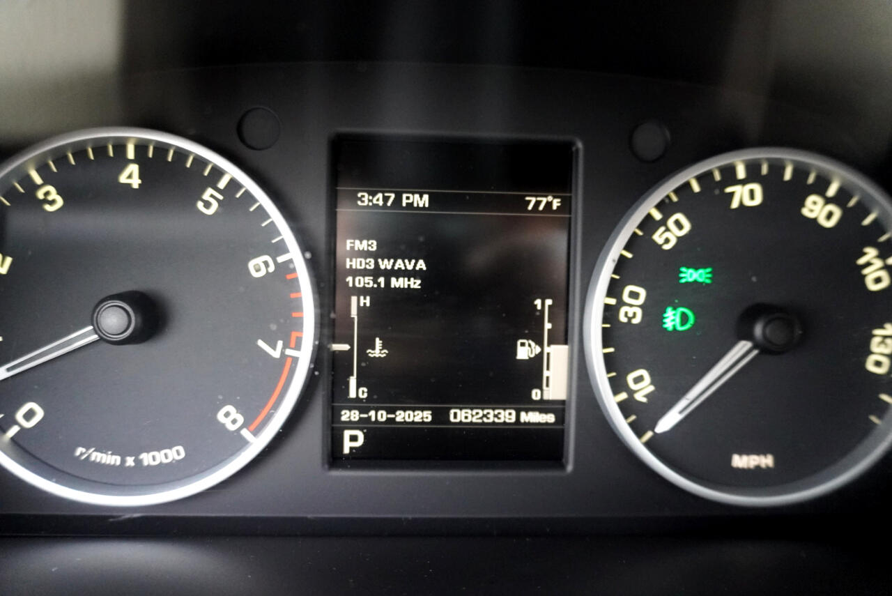 2012 Land Rover Range Rover Sport HSE photo 24