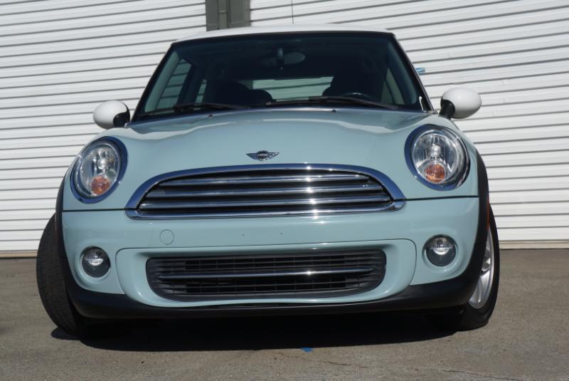 MINI Cooper Base 2D Hatchback 2013