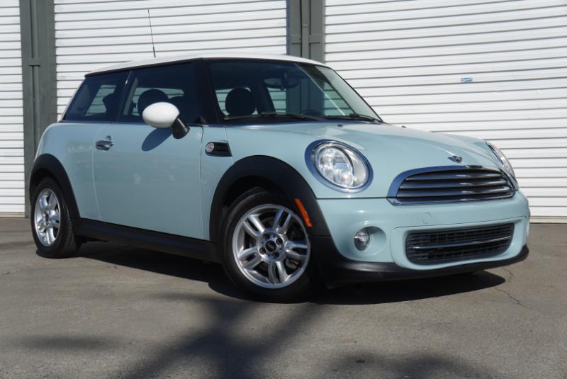 MINI Cooper Base 2D Hatchback 2013