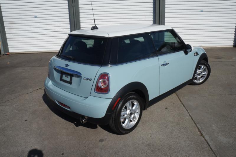 MINI Cooper Base 2D Hatchback 2013