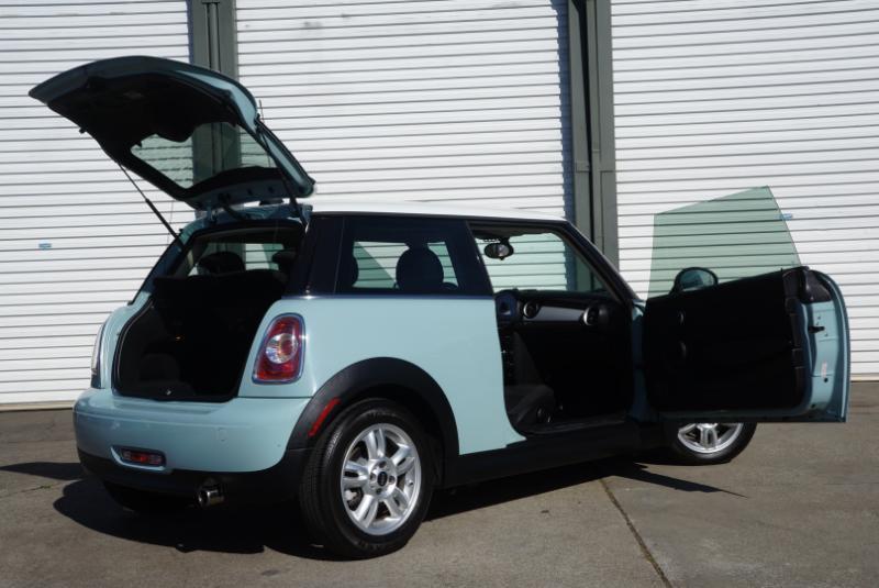 MINI Cooper Base 2D Hatchback 2013