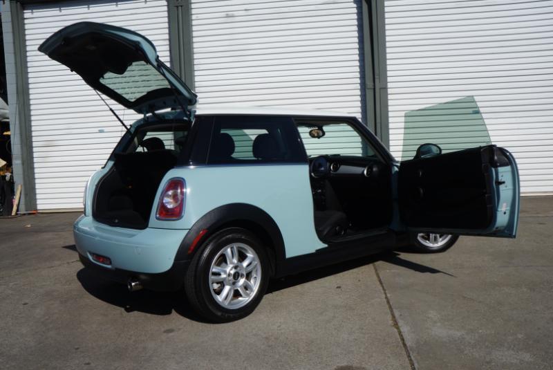 MINI Cooper Base 2D Hatchback 2013