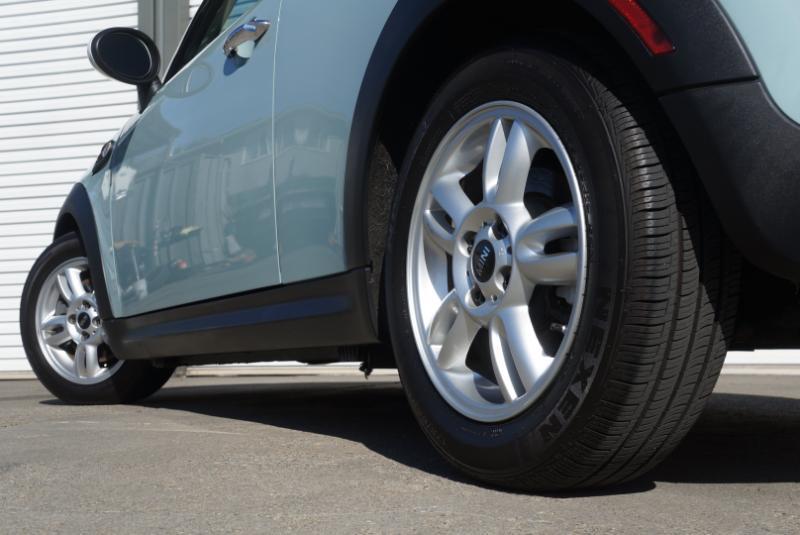 MINI Cooper Base 2D Hatchback 2013