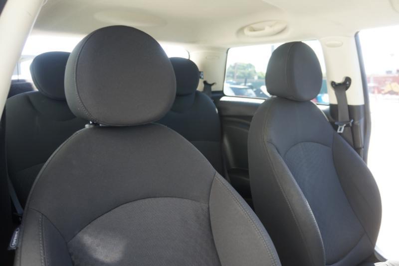 MINI Cooper Base 2D Hatchback 2013