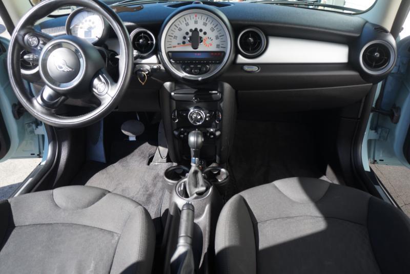 MINI Cooper Base 2D Hatchback 2013