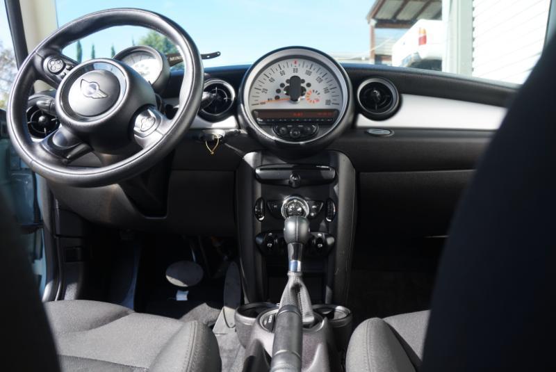 MINI Cooper Base 2D Hatchback 2013