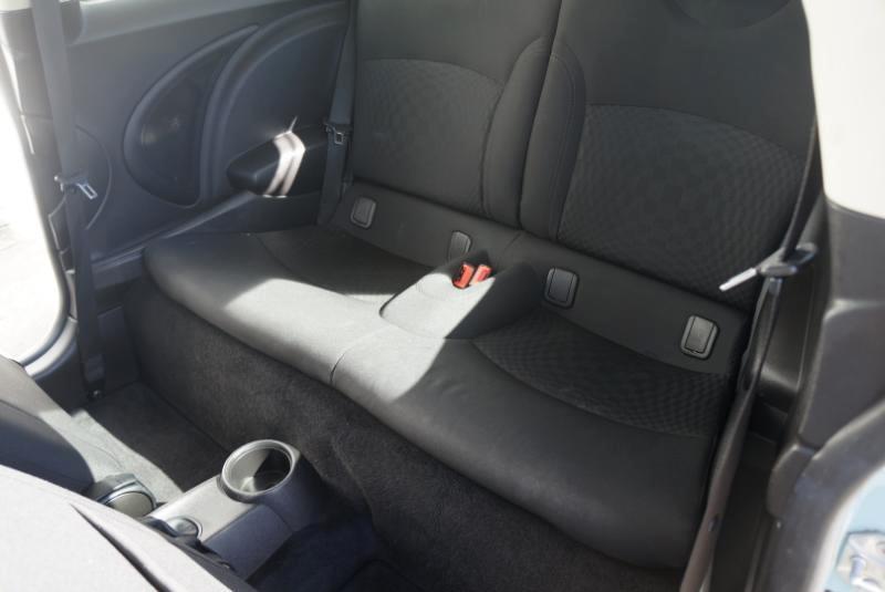 MINI Cooper Base 2D Hatchback 2013