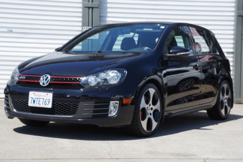 Volkswagen GTI 2.0T Sedan PZEV 2011