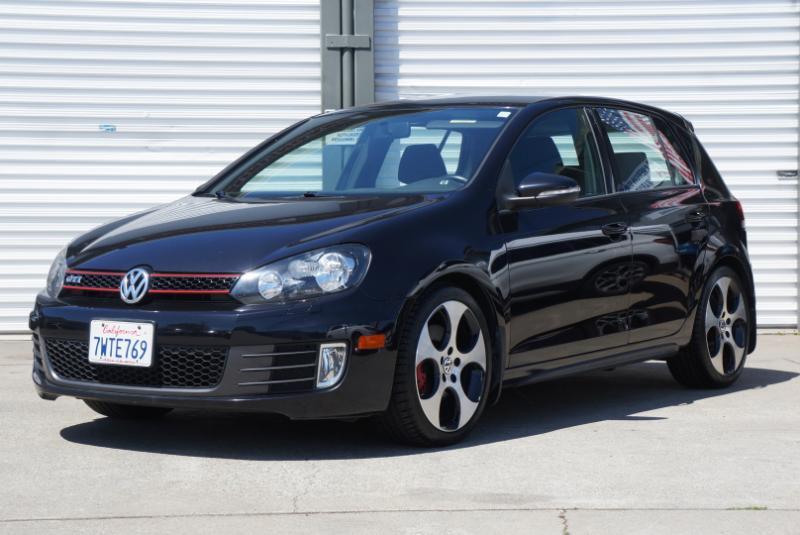 Volkswagen GTI 2.0T Sedan PZEV 2011