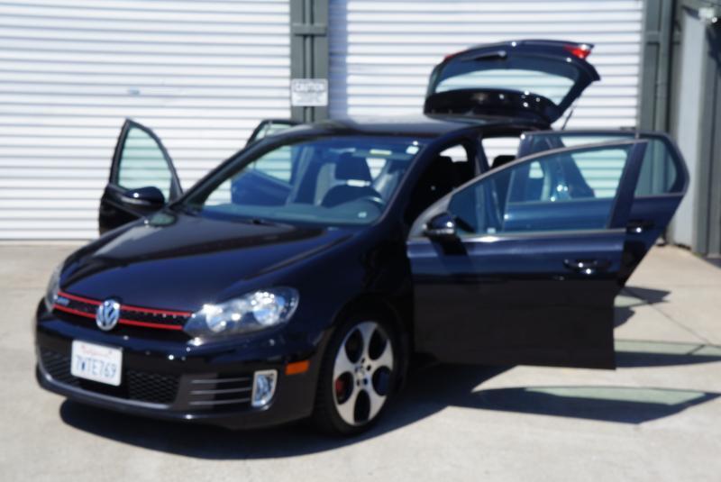 Volkswagen GTI 2.0T Sedan PZEV 2011