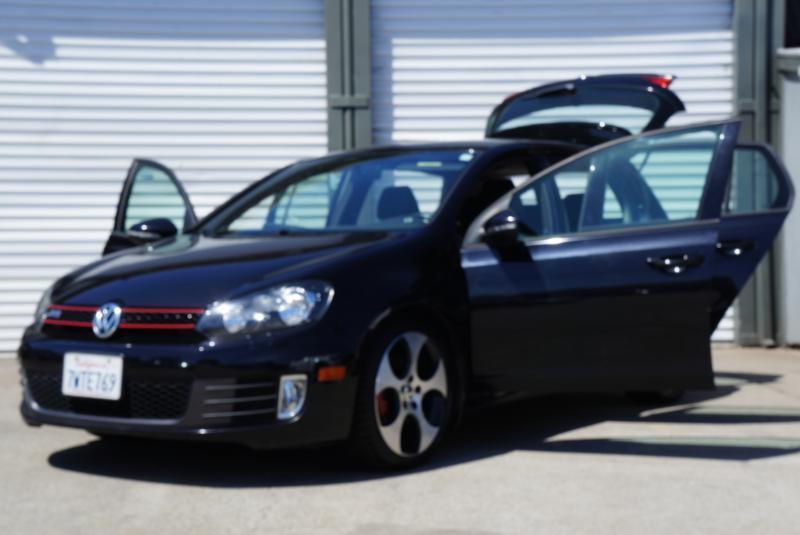 Volkswagen GTI 2.0T Sedan PZEV 2011