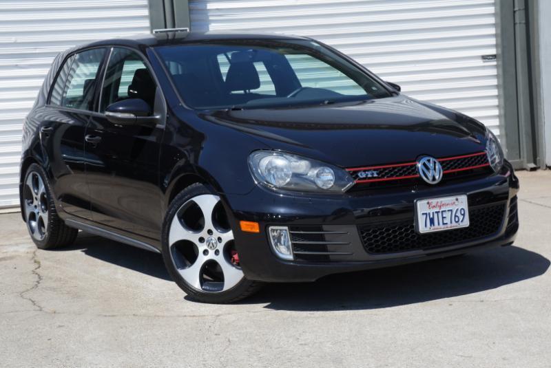 Volkswagen GTI 2.0T Sedan PZEV 2011