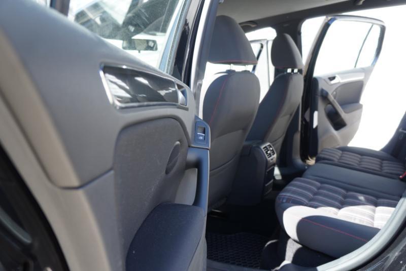 Volkswagen GTI 2.0T Sedan PZEV 2011