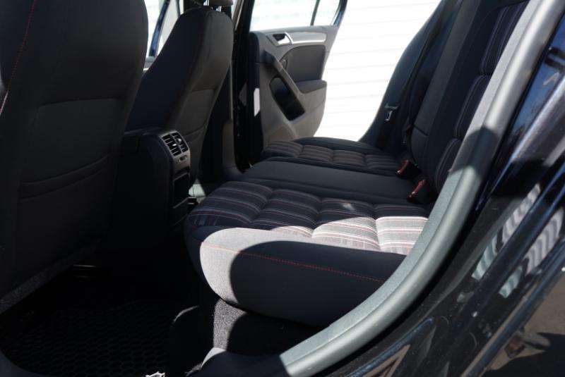 Volkswagen GTI 2.0T Sedan PZEV 2011