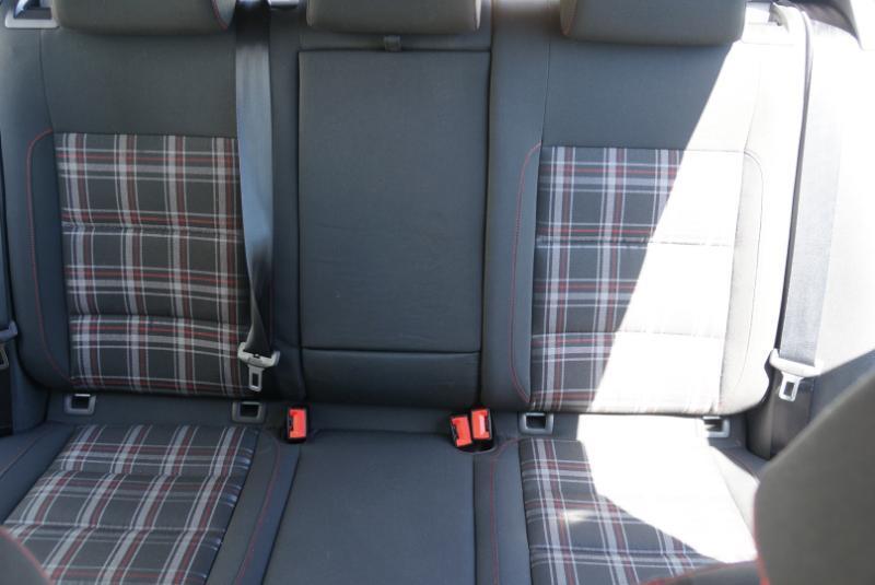 Volkswagen GTI 2.0T Sedan PZEV 2011