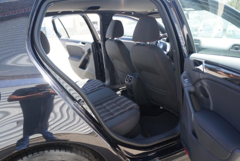 Volkswagen GTI 2.0T Sedan PZEV 2011