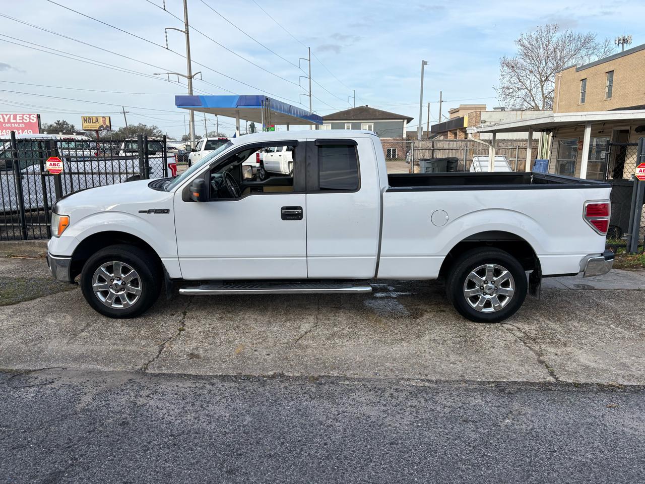 Ford F-150 XL SuperCab 6.5-ft. Bed 2WD 2014