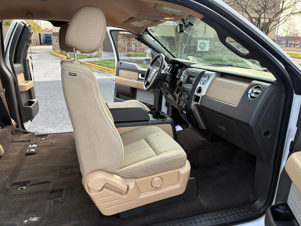 Ford F-150 XL SuperCab 6.5-ft. Bed 2WD 2014