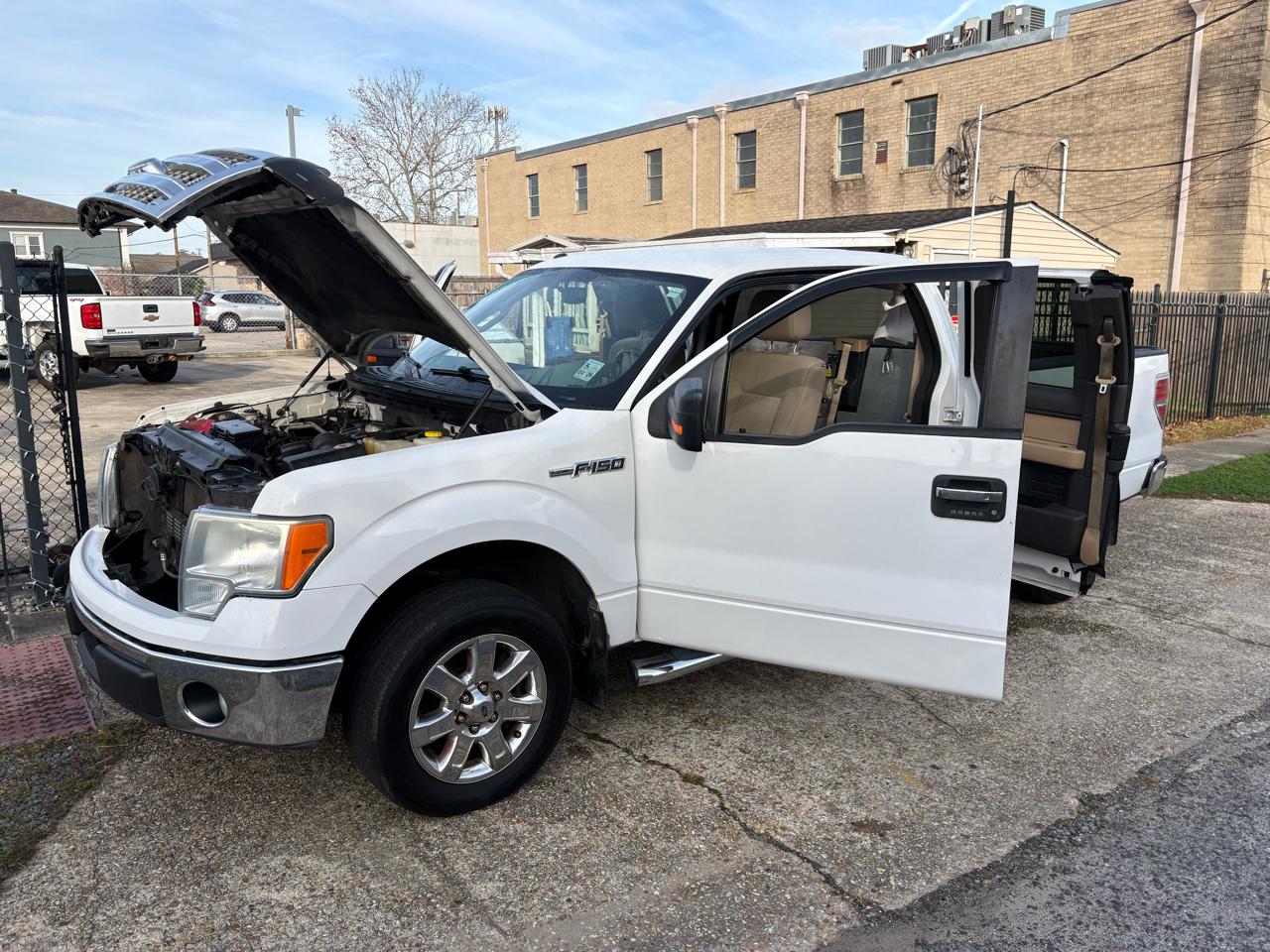 Ford F-150 XL SuperCab 6.5-ft. Bed 2WD 2014