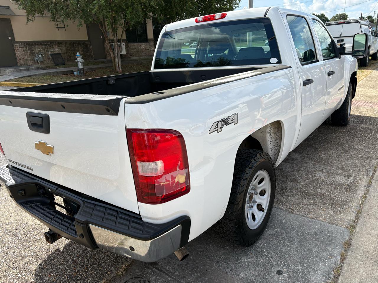 Chevrolet Silverado 1500 Work Truck Crew Cab Short Box 4WD 2013