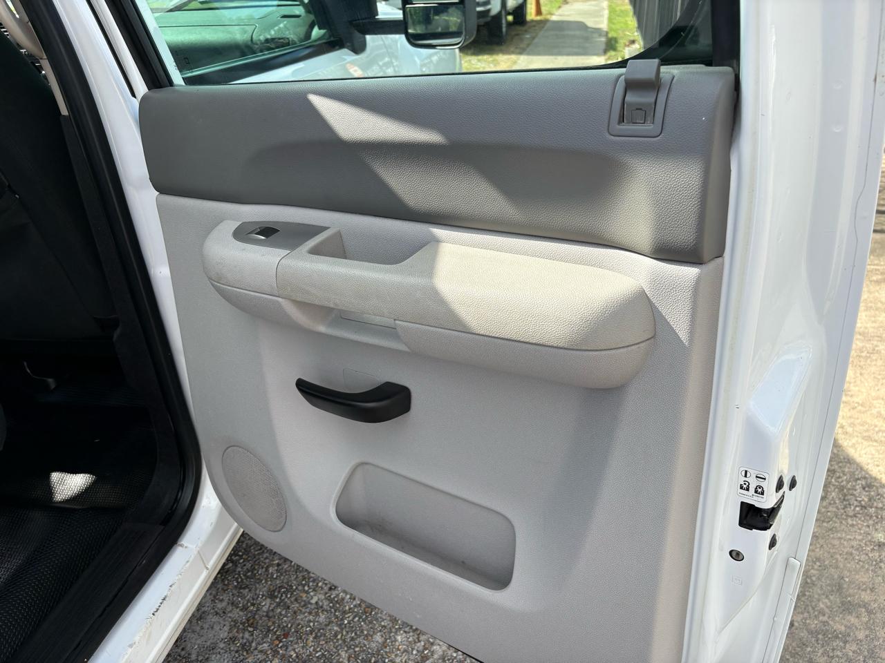 Chevrolet Silverado 1500 Work Truck Crew Cab Short Box 4WD 2013