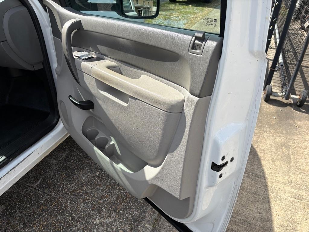 Chevrolet Silverado 1500 Work Truck Crew Cab Short Box 4WD 2013