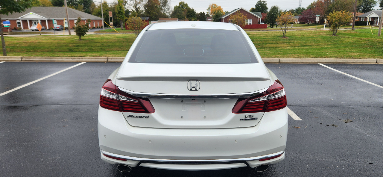 Honda Accord Touring V6 Sedan 6-Spd AT 2016 Honda Accord Touring V6 Sedan 6-Spd AT 2016