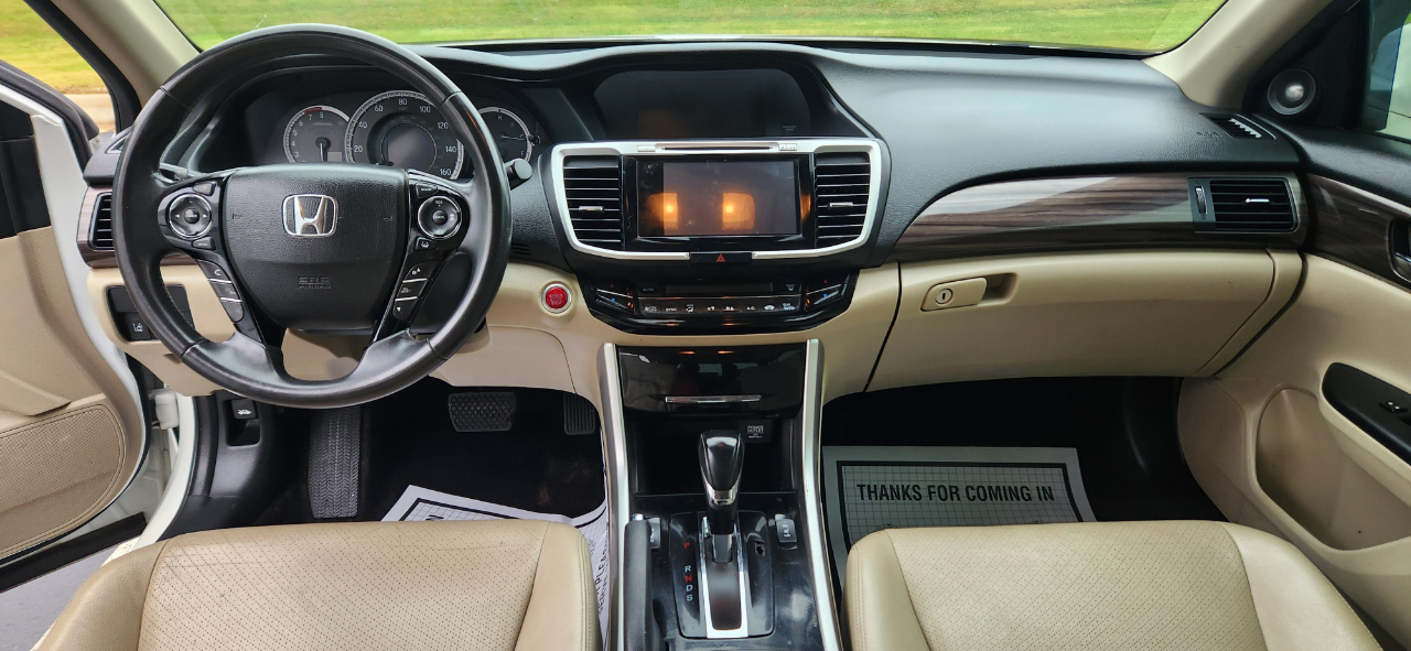 Honda Accord Touring V6 Sedan 6-Spd AT 2016 Honda Accord Touring V6 Sedan 6-Spd AT 2016