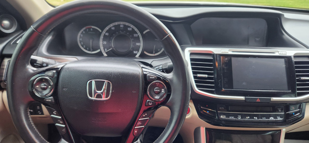 Honda Accord Touring V6 Sedan 6-Spd AT 2016 Honda Accord Touring V6 Sedan 6-Spd AT 2016