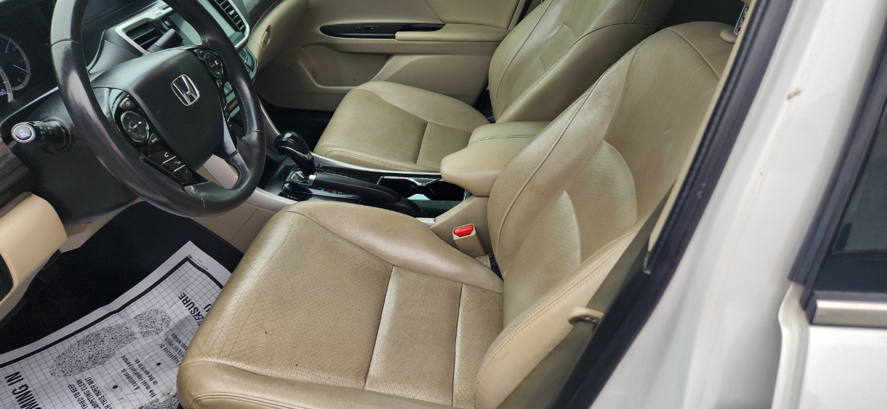 Honda Accord Touring V6 Sedan 6-Spd AT 2016 Honda Accord Touring V6 Sedan 6-Spd AT 2016