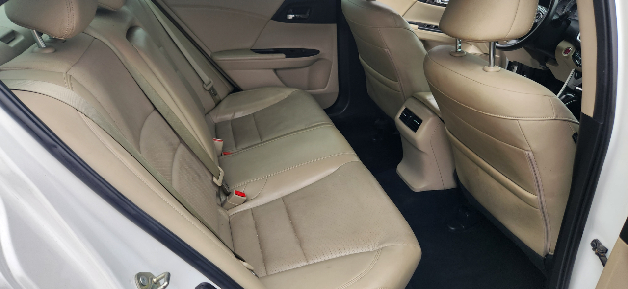 Honda Accord Touring V6 Sedan 6-Spd AT 2016 Honda Accord Touring V6 Sedan 6-Spd AT 2016
