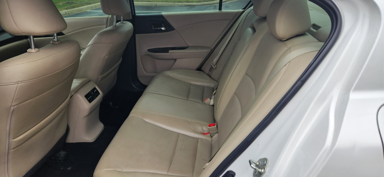 Honda Accord Touring V6 Sedan 6-Spd AT 2016 Honda Accord Touring V6 Sedan 6-Spd AT 2016