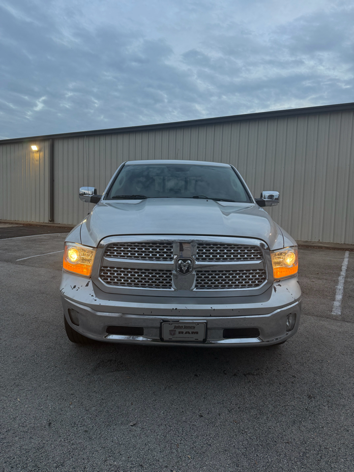 RAM 1500 Laramie Crew Cab SWB 4WD 2016
