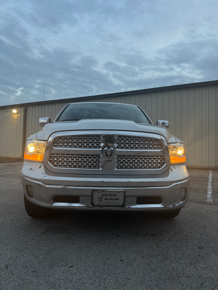 RAM 1500 Laramie Crew Cab SWB 4WD 2016