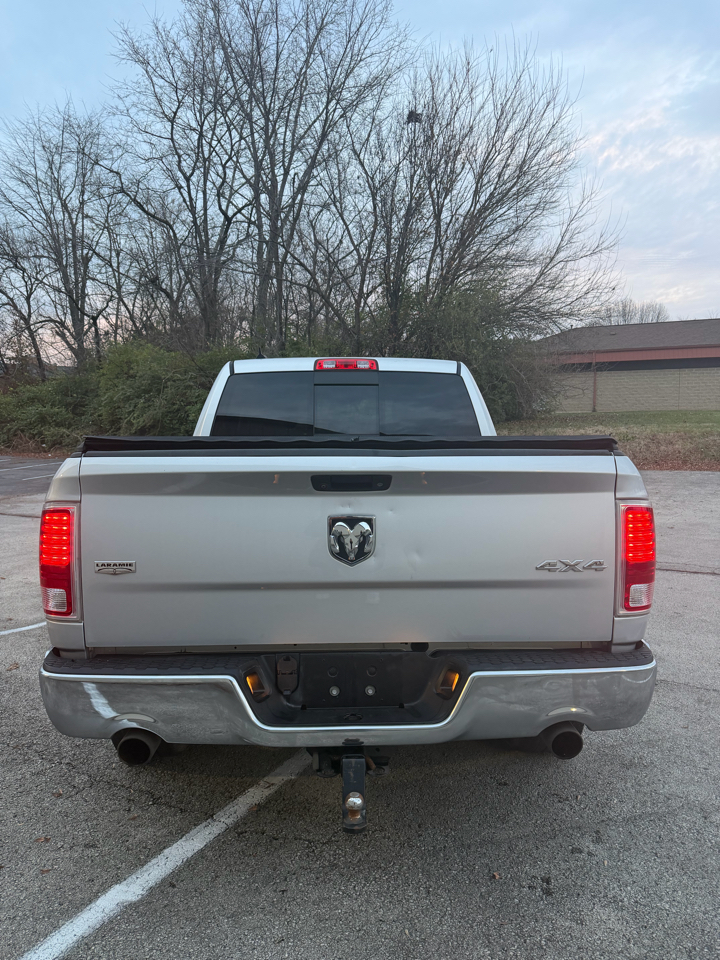 RAM 1500 Laramie Crew Cab SWB 4WD 2016