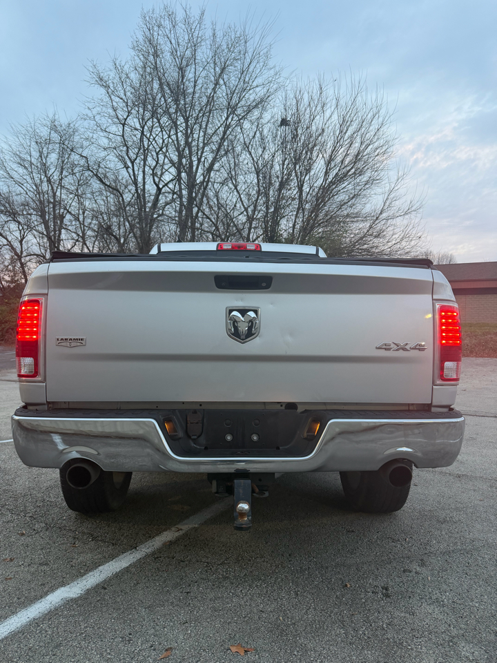 RAM 1500 Laramie Crew Cab SWB 4WD 2016