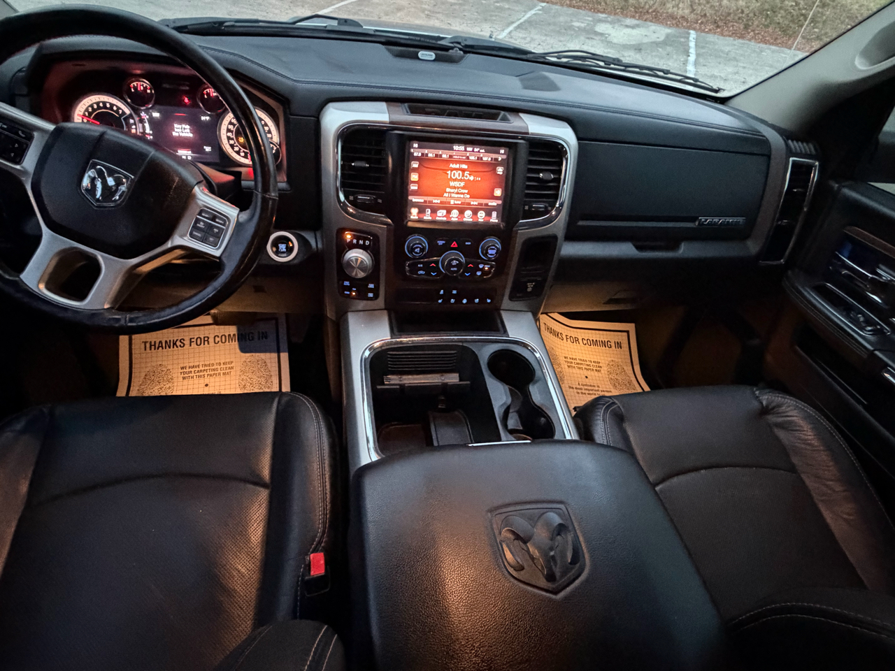 RAM 1500 Laramie Crew Cab SWB 4WD 2016