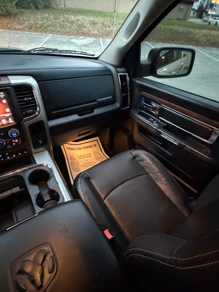 RAM 1500 Laramie Crew Cab SWB 4WD 2016