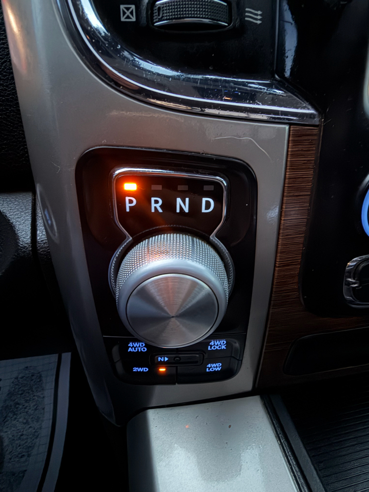 RAM 1500 Laramie Crew Cab SWB 4WD 2016