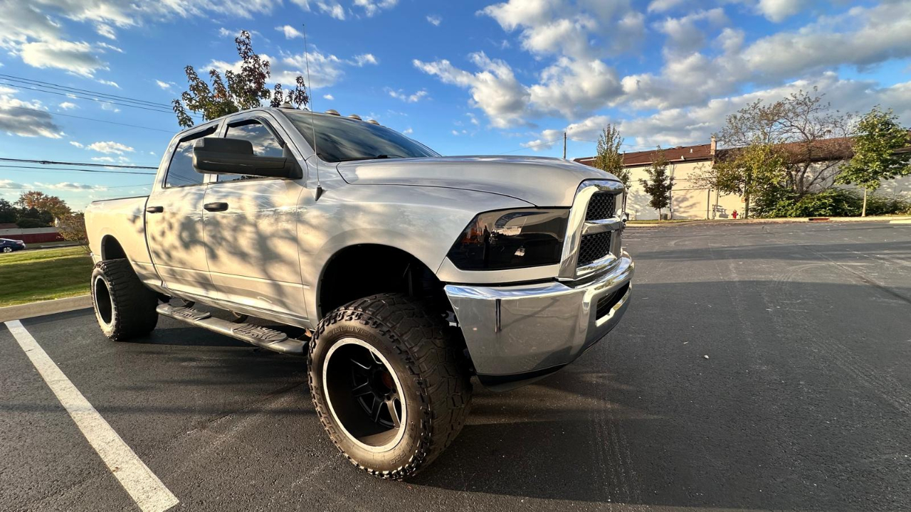 RAM 2500 Tradesman Crew Cab SWB 4WD 2016