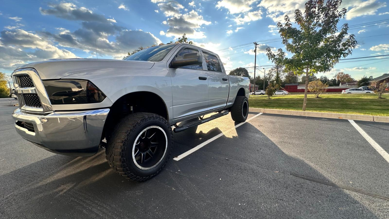 RAM 2500 Tradesman Crew Cab SWB 4WD 2016