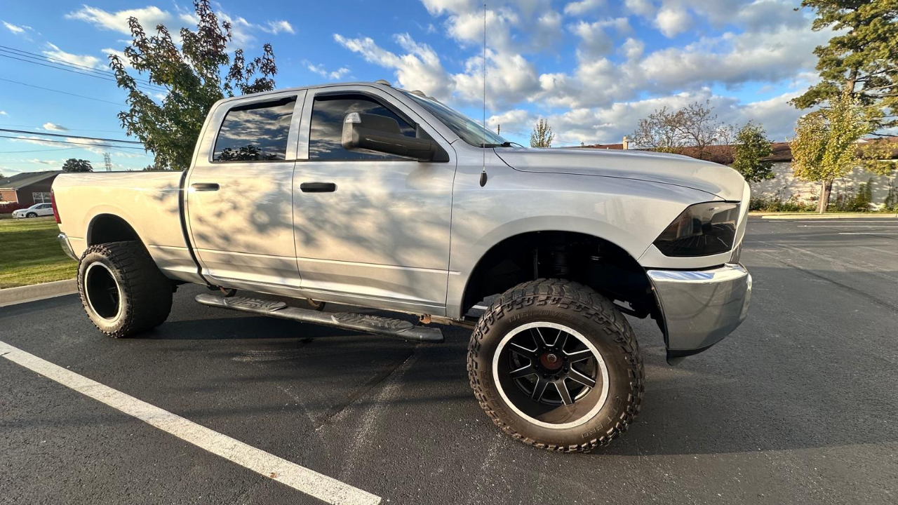 RAM 2500 Tradesman Crew Cab SWB 4WD 2016