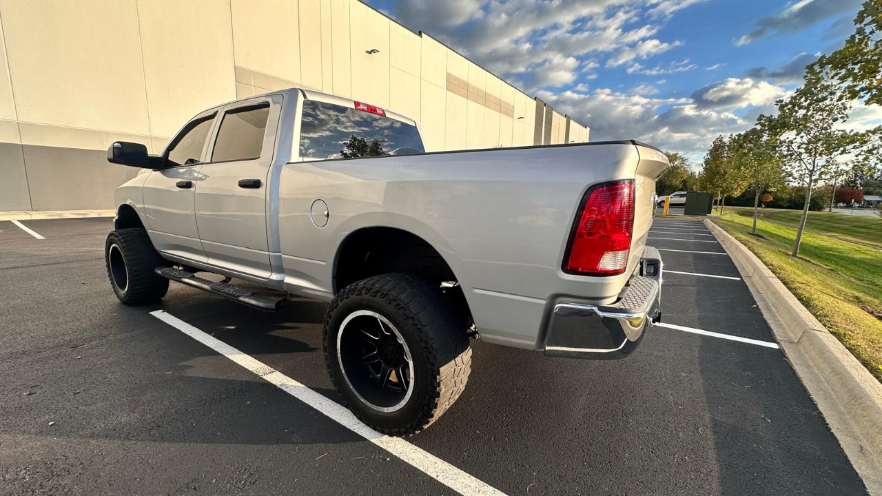 RAM 2500 Tradesman Crew Cab SWB 4WD 2016