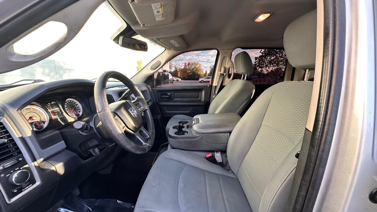 RAM 2500 Tradesman Crew Cab SWB 4WD 2016