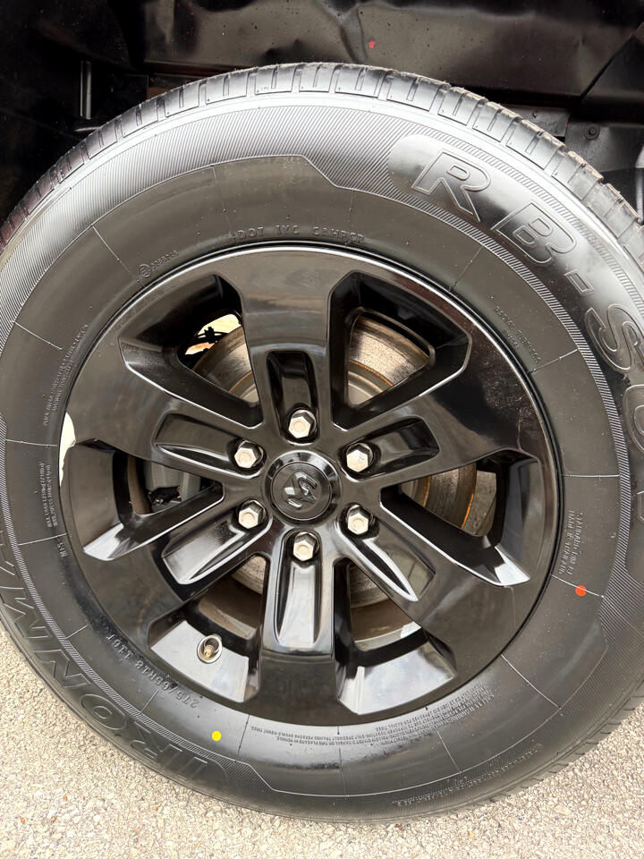 RAM 1500 Laramie Quad Cab 4WD 2020