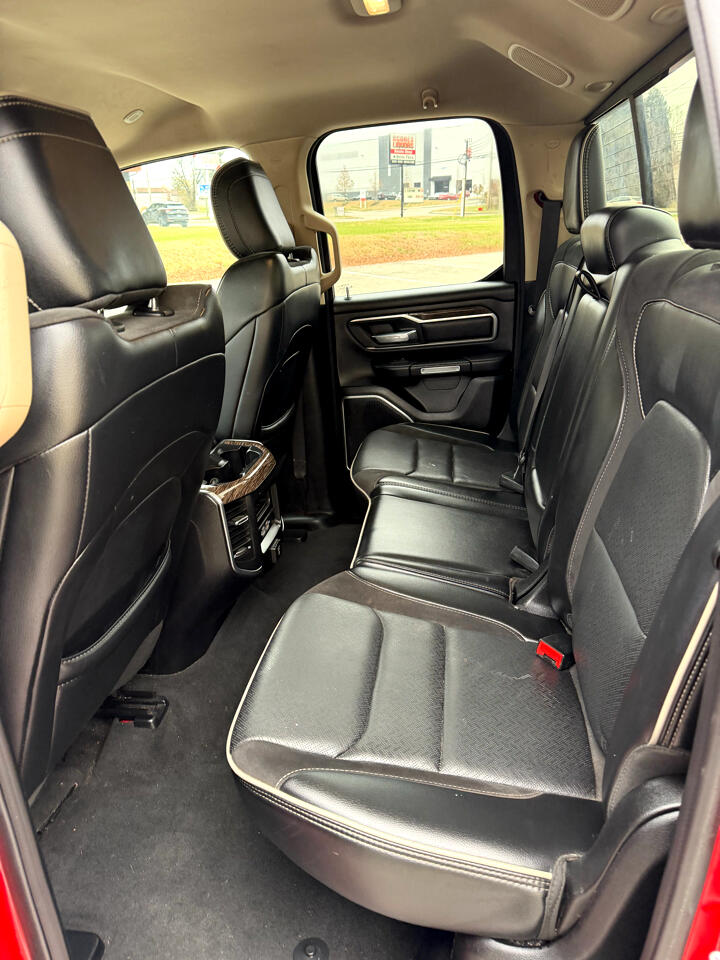 RAM 1500 Laramie Quad Cab 4WD 2020