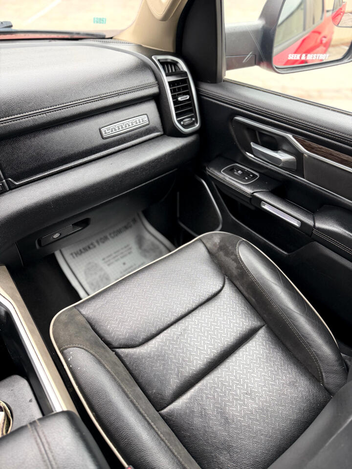 RAM 1500 Laramie Quad Cab 4WD 2020