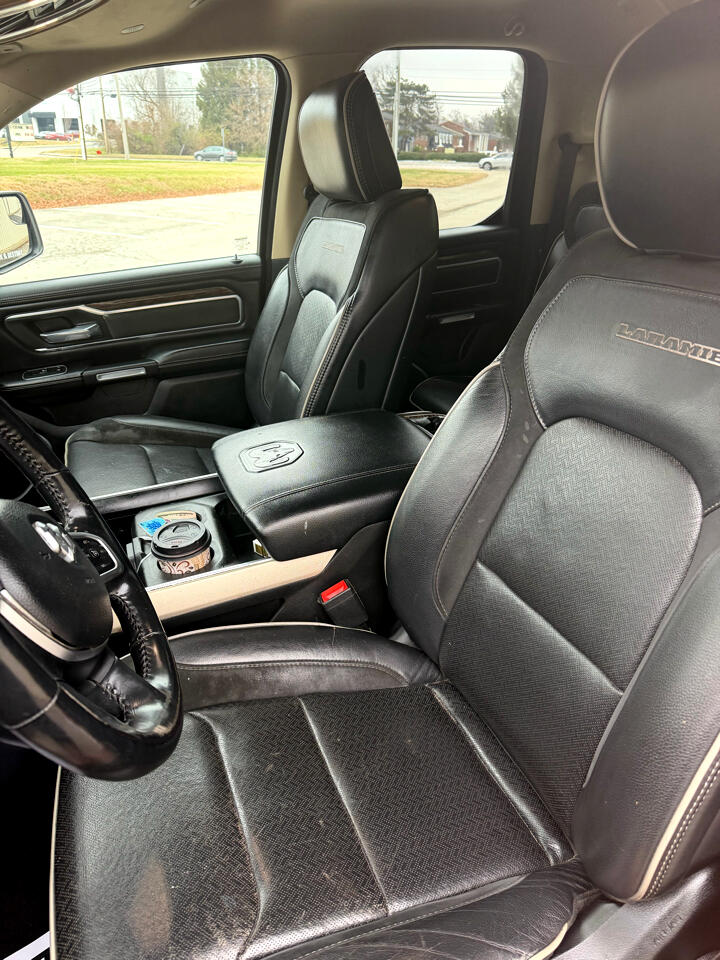RAM 1500 Laramie Quad Cab 4WD 2020