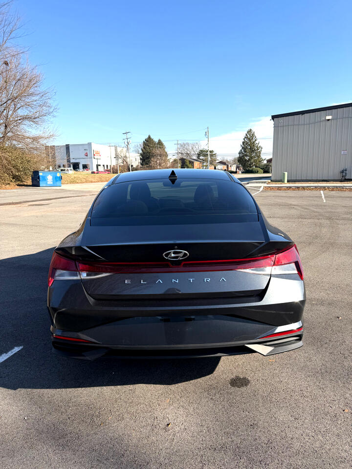 Hyundai Elantra SEL 2022